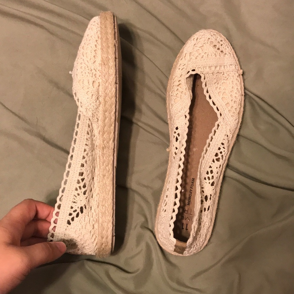 Shoes - Picture 2 of 2